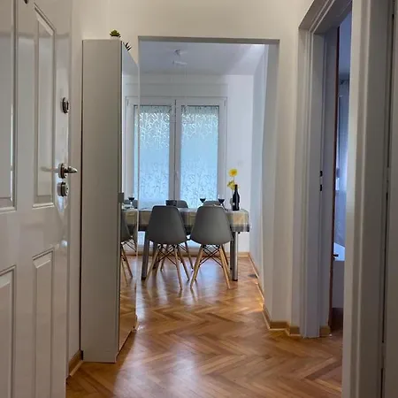 Apartment Dorotea Lux *