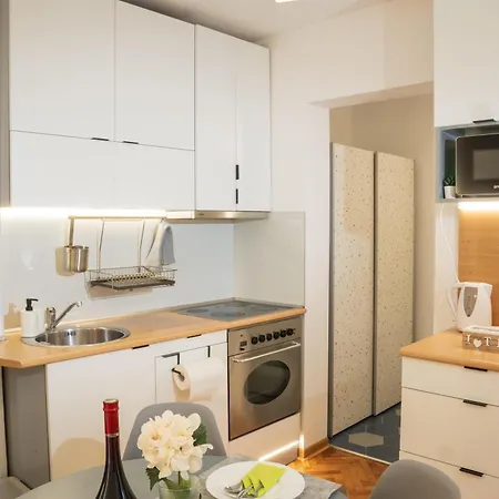 Apartment Dorotea Lux *